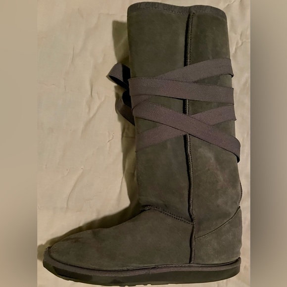 EMU wool lined suede boots - Picture 3 of 7